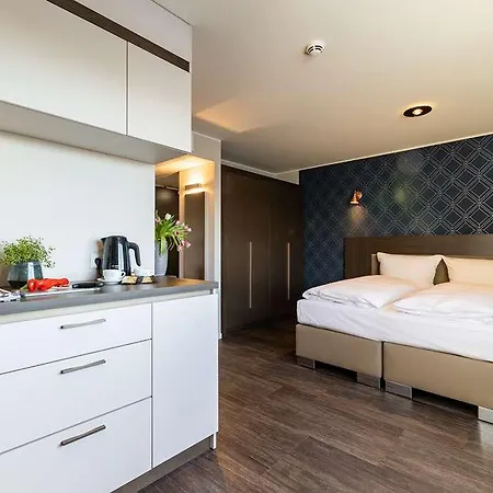 Maseven Muenchen Messe Dornach 4*