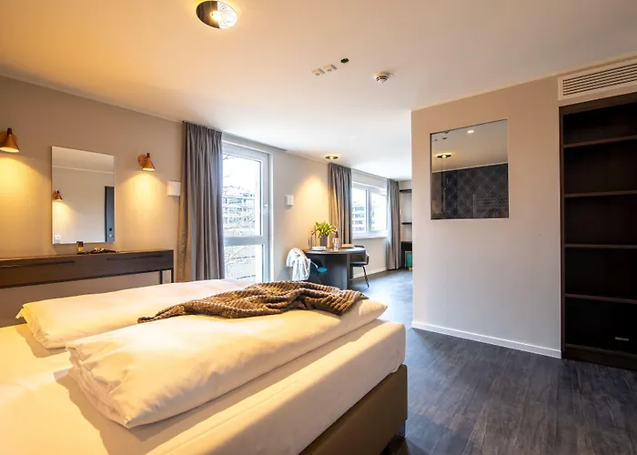 Maseven Muenchen Messe Dornach 4*